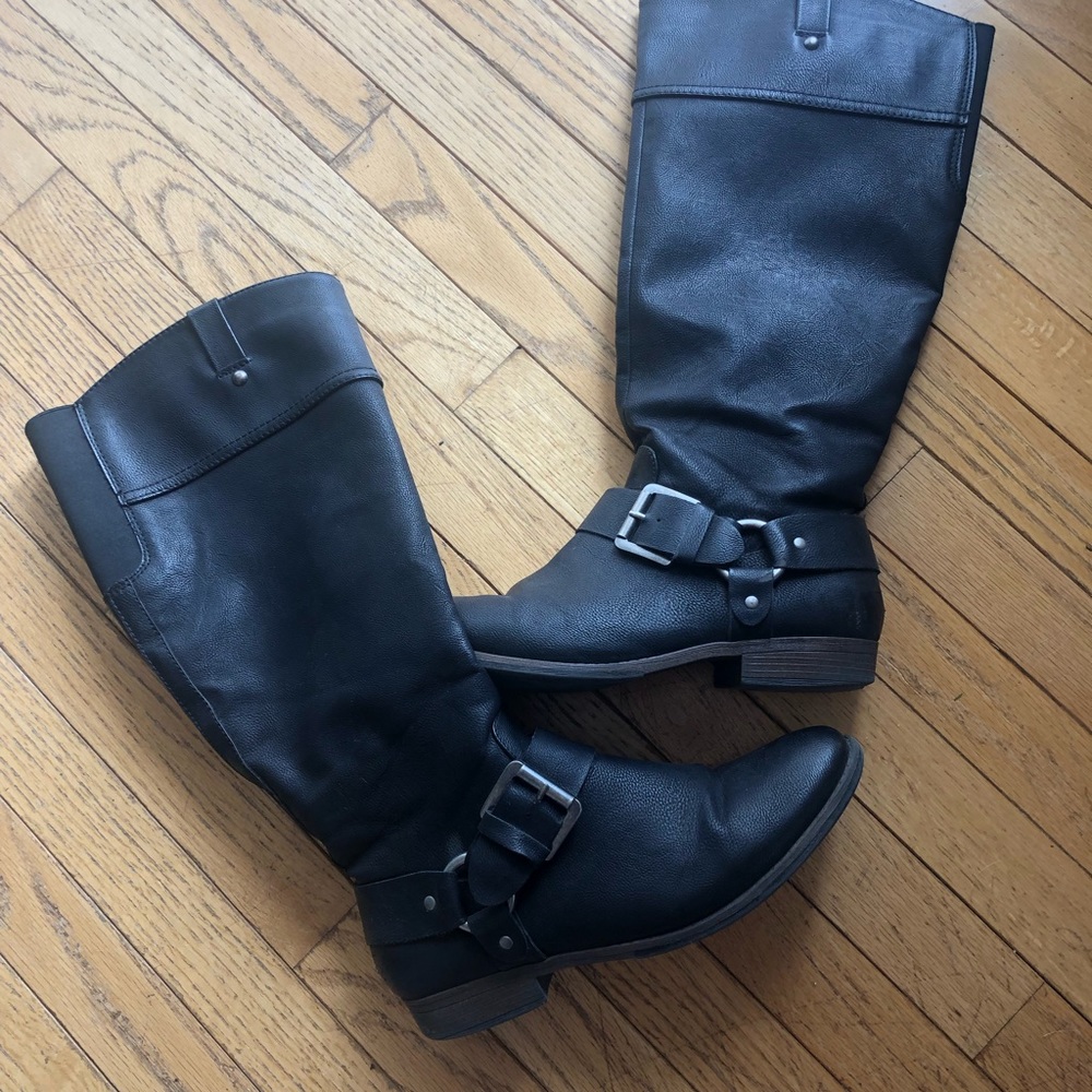 Black Boots